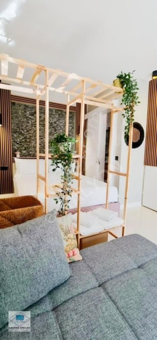 Çeşme Sakarya'da Kalyon'dan Isıtmalı Havuzlu 5+2 Lüks Villa — fotoğraf 22