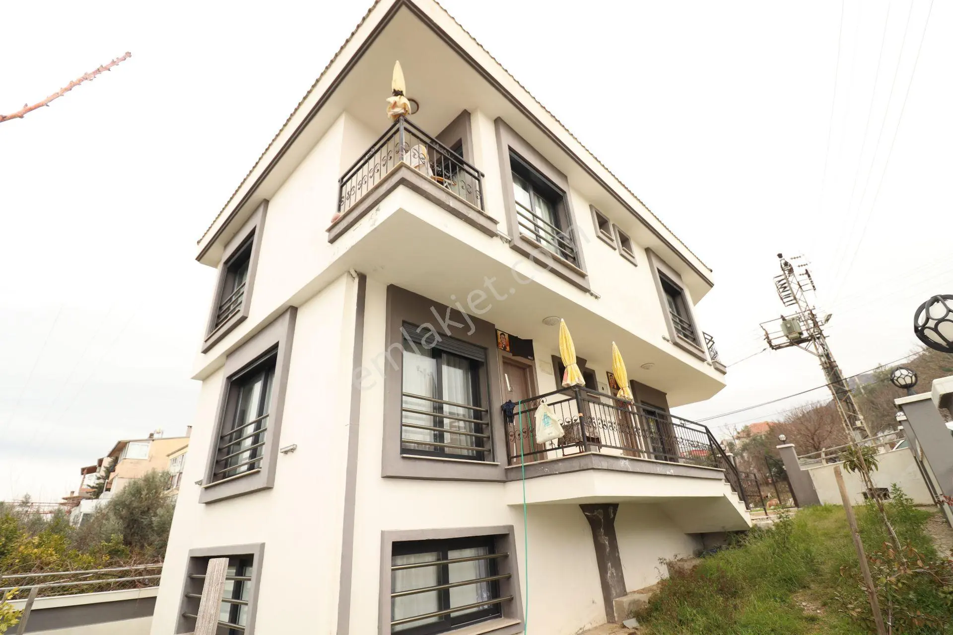 Seferihisar Mersin Alanı Mh. Deniz Manzaralı Bahçeli Satılık 3+1 Villa — fotoğraf 2