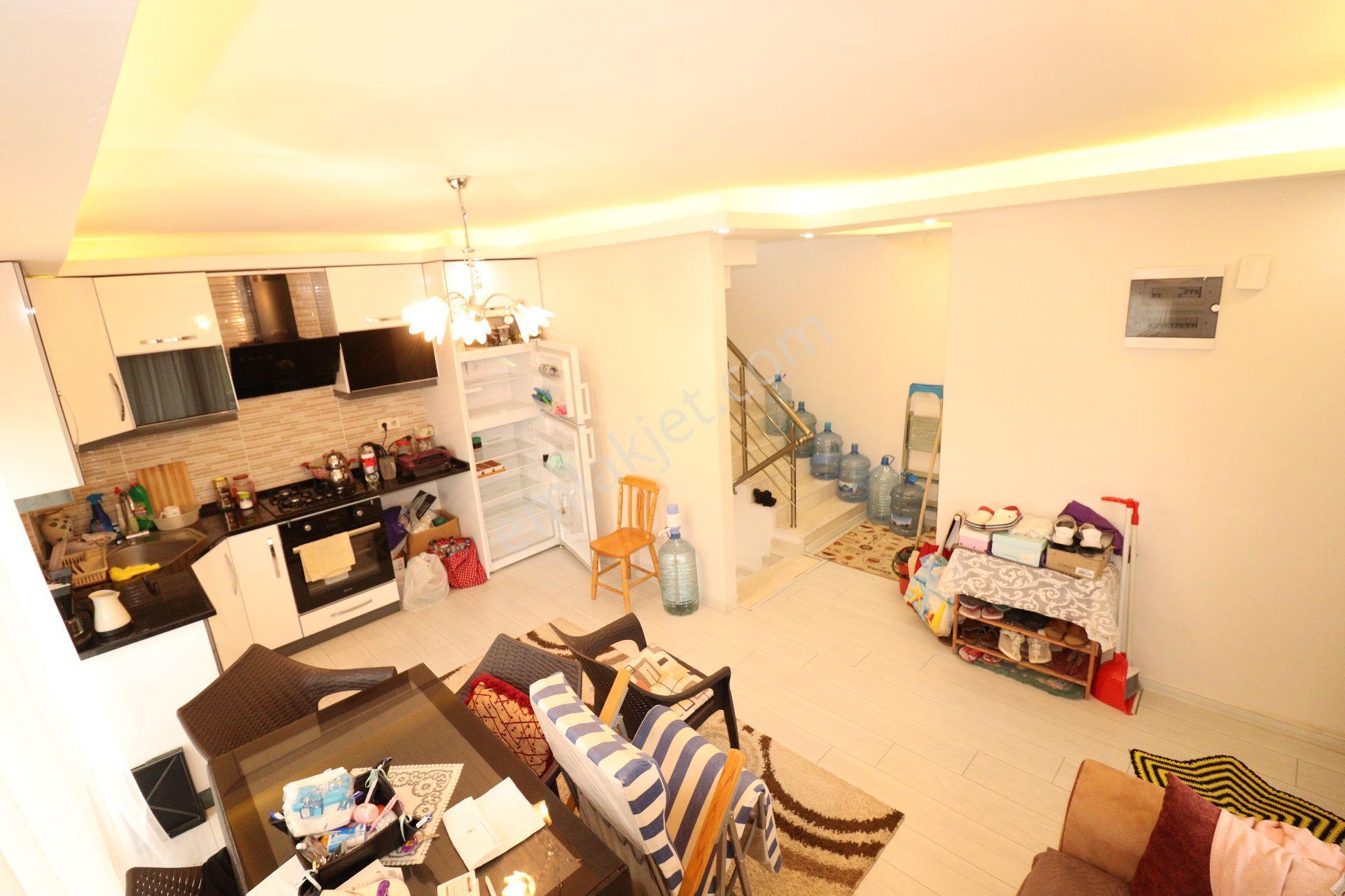 Seferihisar Mersin Alanı Mh. Deniz Manzaralı Bahçeli Satılık 3+1 Villa — fotoğraf 9