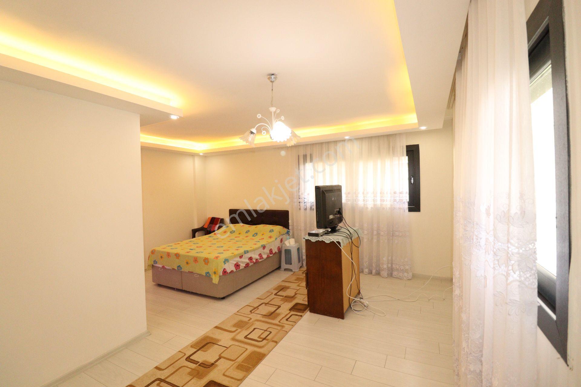Seferihisar Mersin Alanı Mh. Deniz Manzaralı Bahçeli Satılık 3+1 Villa — fotoğraf 15