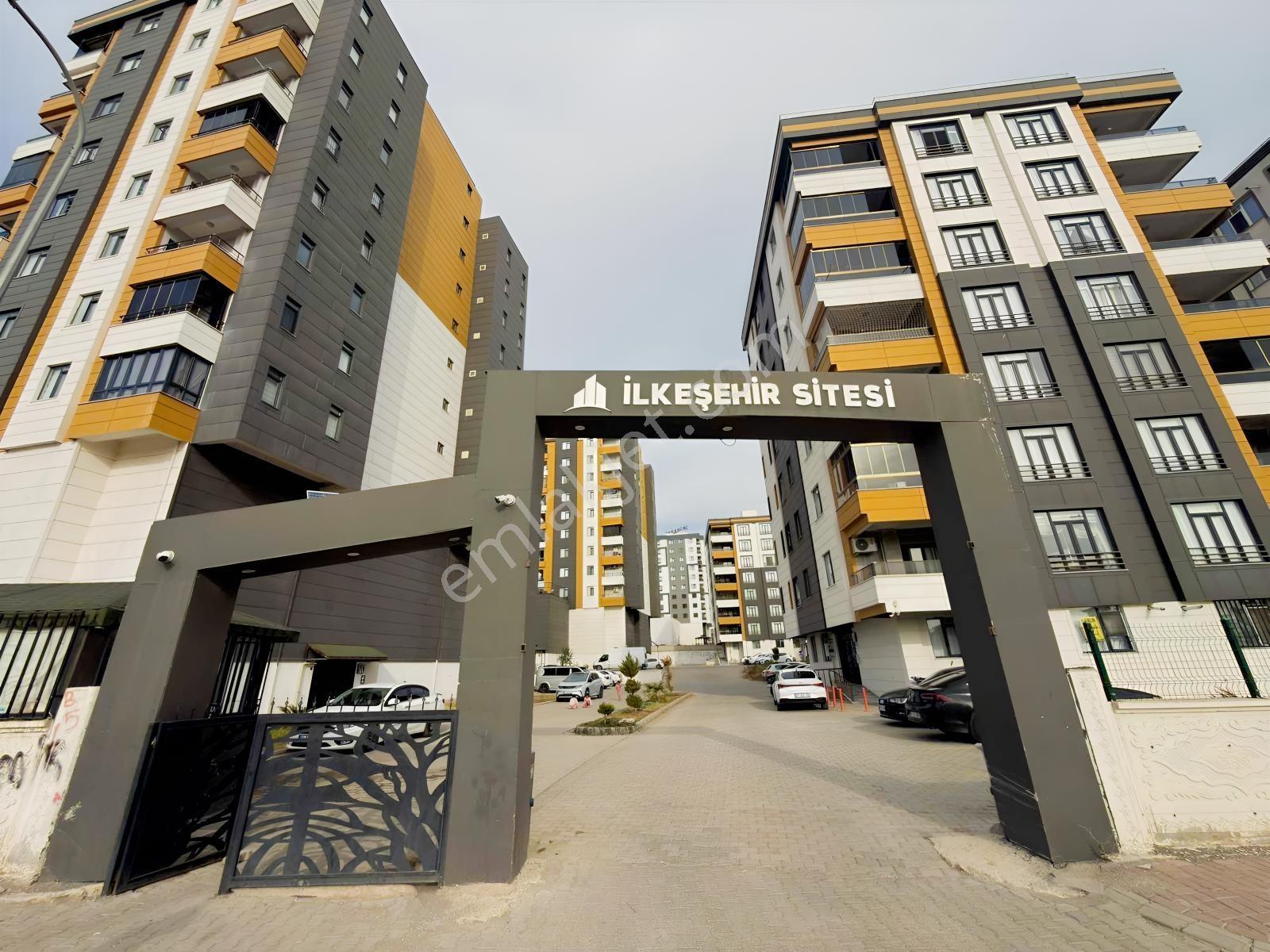 Burhan Kılınç'dan Lüx Geniş 3+1 Güzel Konumda — fotoğraf 2
