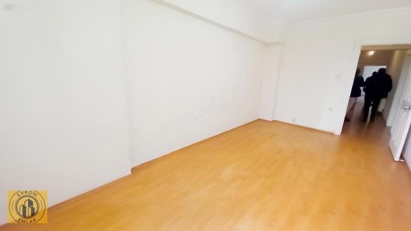 Evkom Emlak Tan Şeyhsinan Mah De 3+1 İskanlı Daire — fotoğraf 5