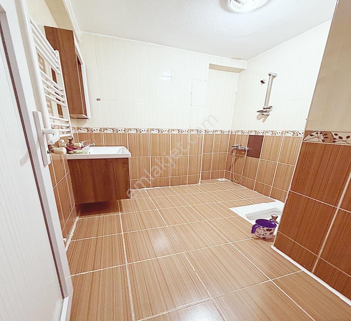 Kıraç Cadde Dibinde 2+1 Tek Daire Üzeri Yüksek Giriş — fotoğraf 9
