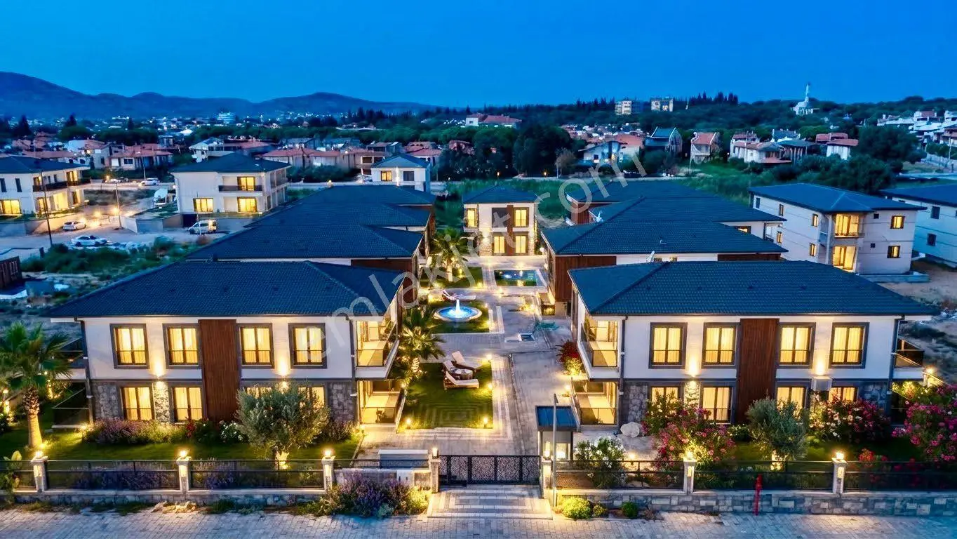 Ay Emlaktan Burhaniye Ören'de Denize 400 Metre Yüzme Havuzlu Satılık 2+1 Ultra Lüks Müstakil Villa — fotoğraf 5