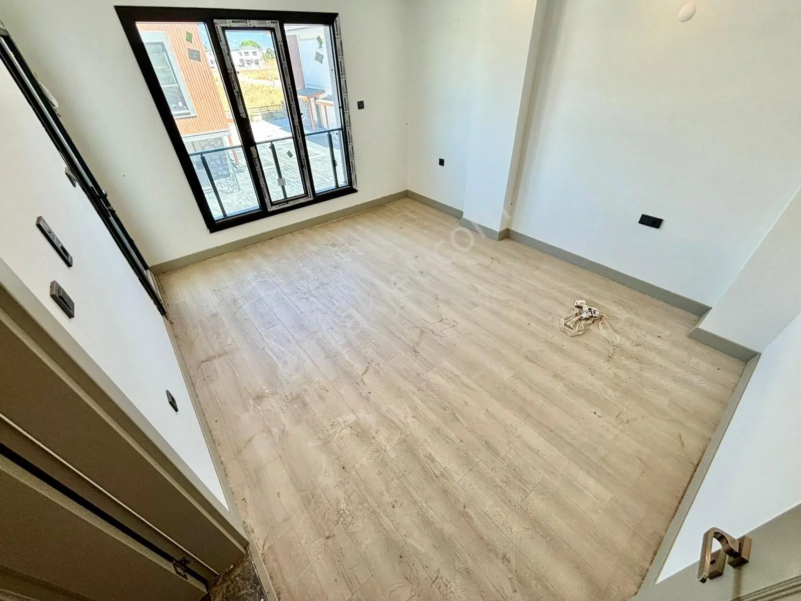 Ay Emlaktan Burhaniye Ören'de Denize 400 Metre Yüzme Havuzlu Satılık 2+1 Ultra Lüks Müstakil Villa — fotoğraf 20