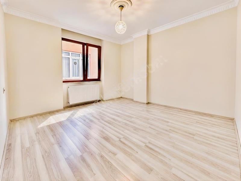 Satılık Tek Daire Üzeri Net 100m2 Emsalsiz Temizlikte Fırsat — fotoğraf 3