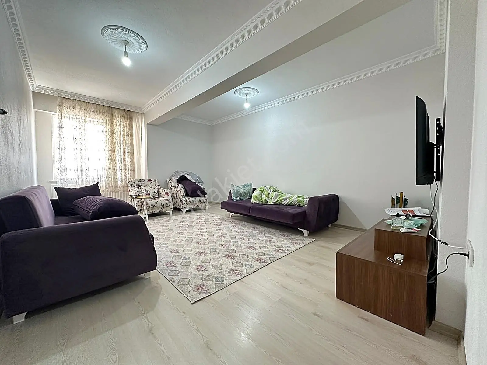 Az-Er Yapıdan Kredi İmkanlı Merkezi Bölgede Satılık 2+1 Daire