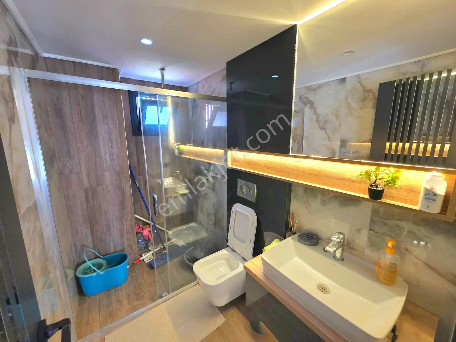 Kuşadası Merkezde Müstakil Özel Havuzlu Satılık Villa — fotoğraf 16