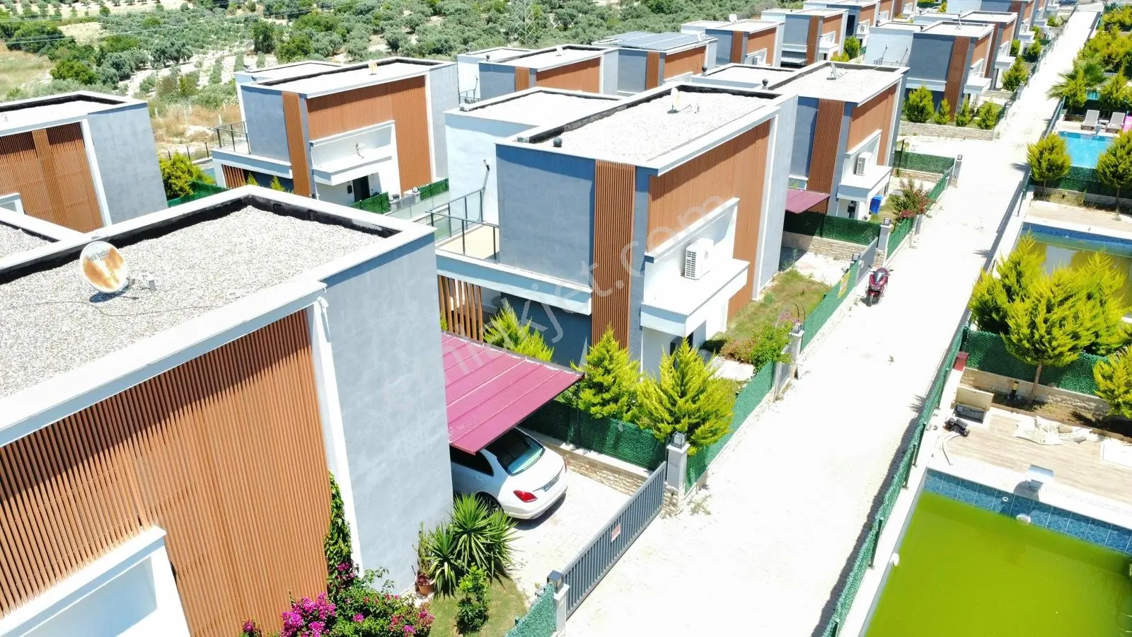 Kuşadası Merkezde Müstakil Özel Havuzlu Satılık Villa — fotoğraf 30