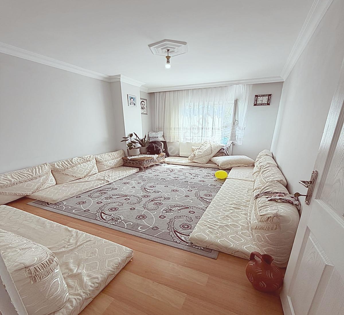 Kıraç Yürüyüş Yolu İçerisinde 2+1 90m² Köşe Başı Merkezi Konum — fotoğraf 4