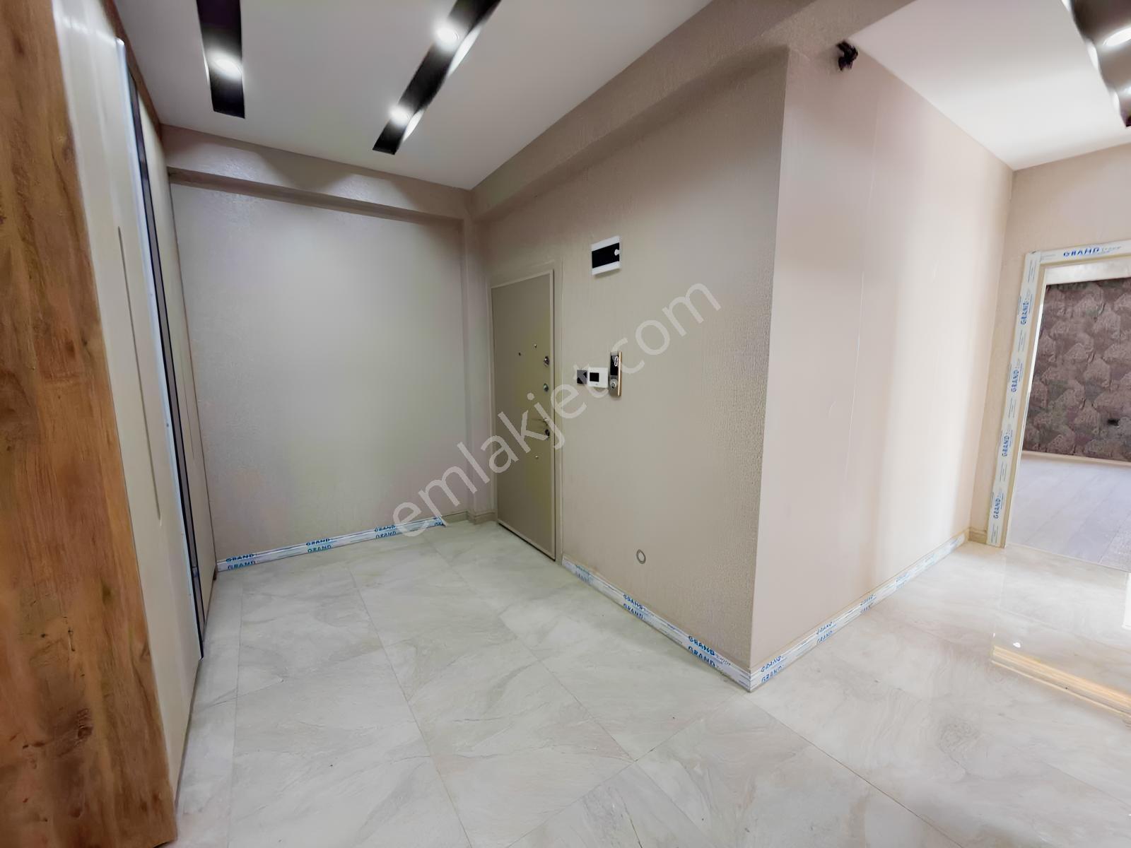 Lüx Geniş 2+1 Sıfır Ful Yapı / Araç Takasına Açık — fotoğraf 12