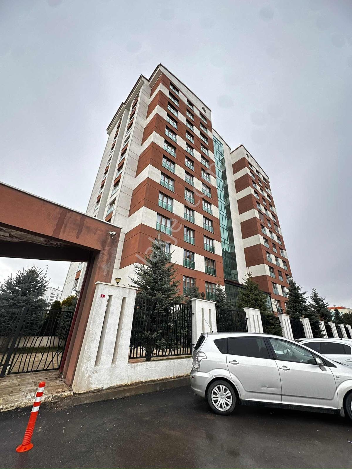 Emlak Fix'den Kardeşler Mh.| 170 M2 Satılık | Ara Kat — fotoğraf 2