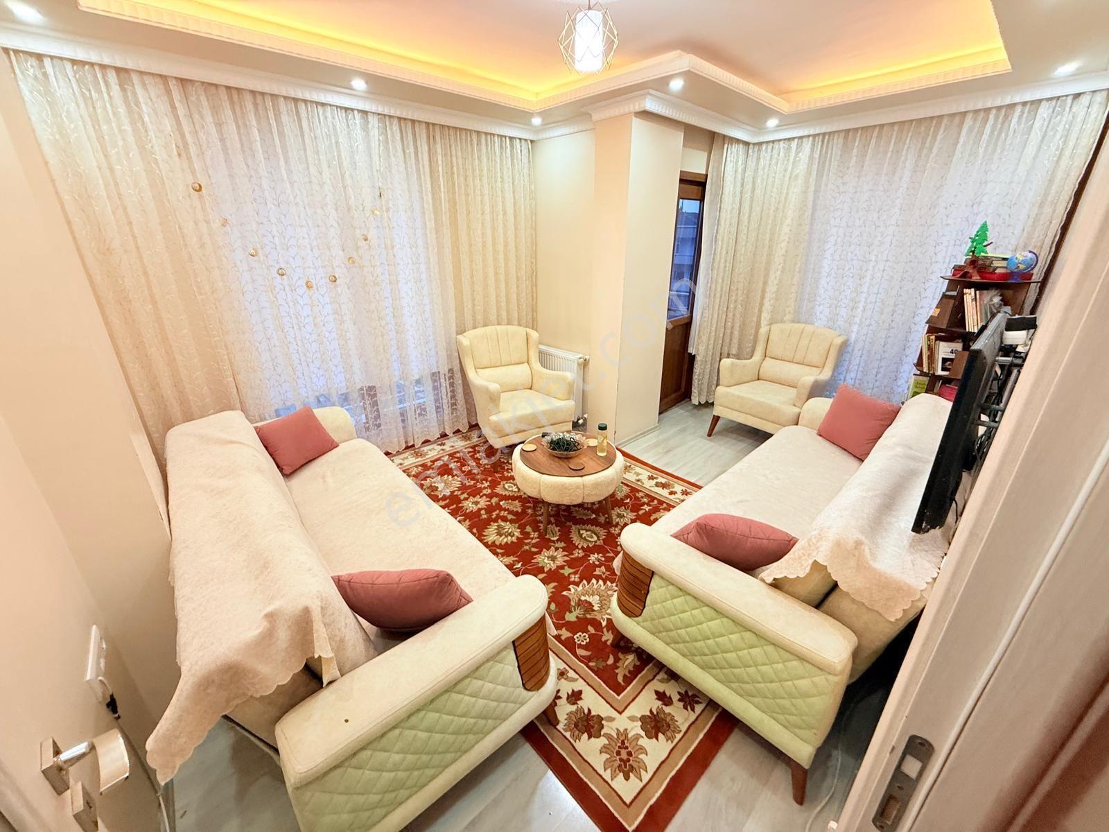 Pusula İnş'Tan Cebeci Mah 2+1 90M2 Cadde Üzeri Köşe Başı Ara Kat
