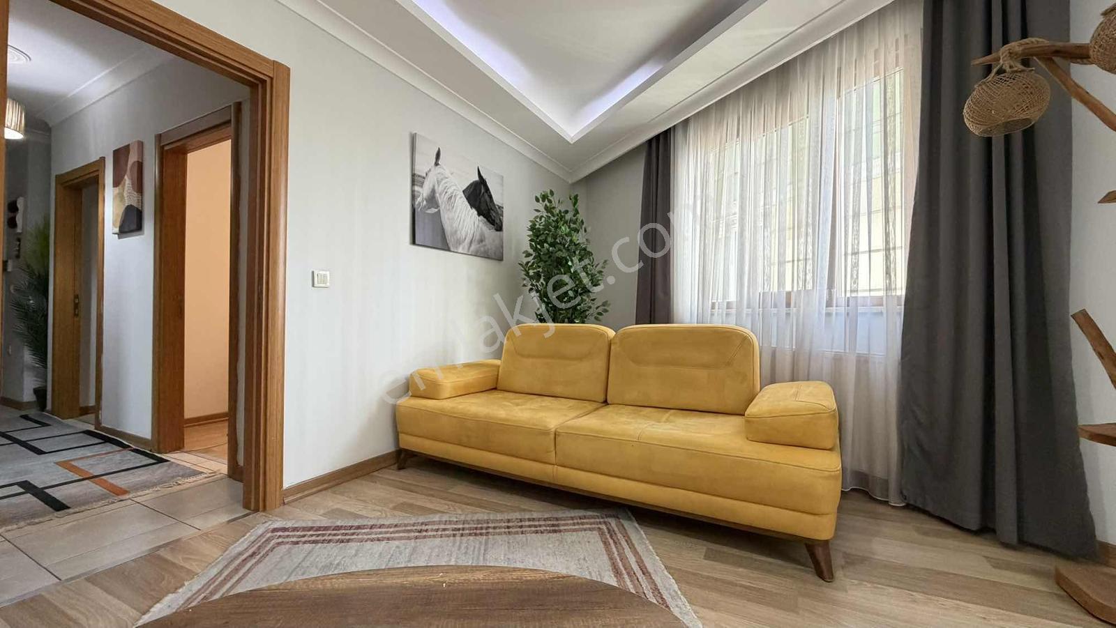 İlka'dan Sıra Evler Sitesi'nde Ara Kat Ayrı Mutfak Boş Fırsat — fotoğraf 3