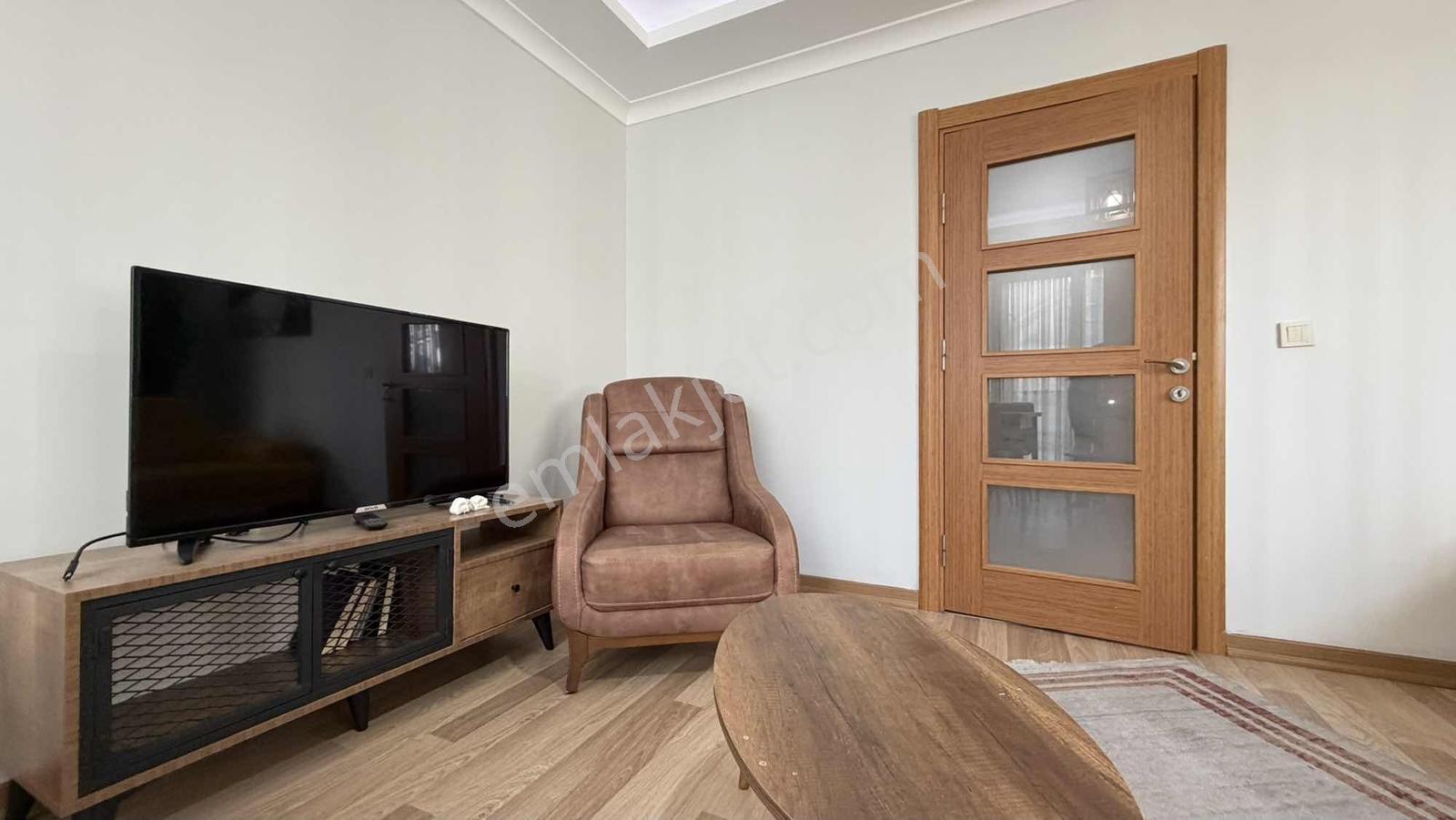 İlka'dan Sıra Evler Sitesi'nde Ara Kat Ayrı Mutfak Boş Fırsat — fotoğraf 6
