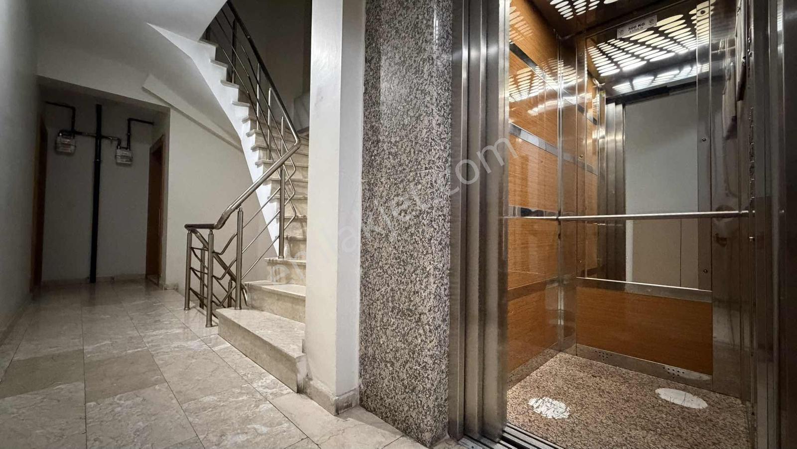 İlka'dan Sıra Evler Sitesi'nde Ara Kat Ayrı Mutfak Boş Fırsat — fotoğraf 24