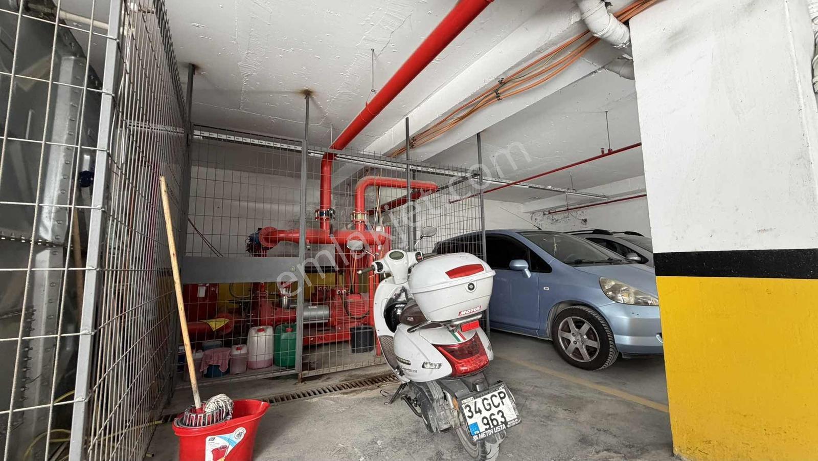 İlka'dan Sıra Evler Sitesi'nde Ara Kat Ayrı Mutfak Boş Fırsat — fotoğraf 29