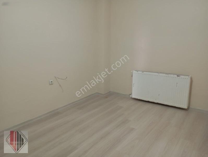 Bağcılar Fevzicakmak Mh. 80 M2 / 2+1 Satılık Bahce Kat — fotoğraf 2