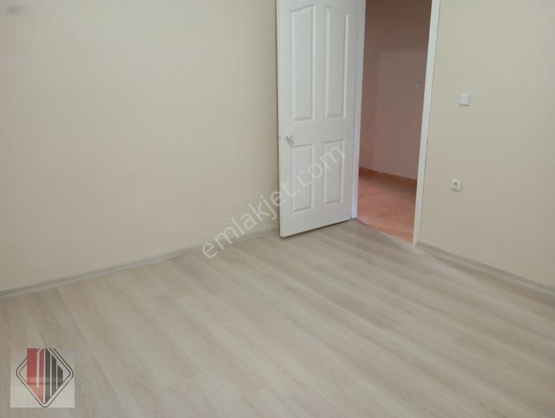 Bağcılar Fevzicakmak Mh. 80 M2 / 2+1 Satılık Bahce Kat — fotoğraf 3