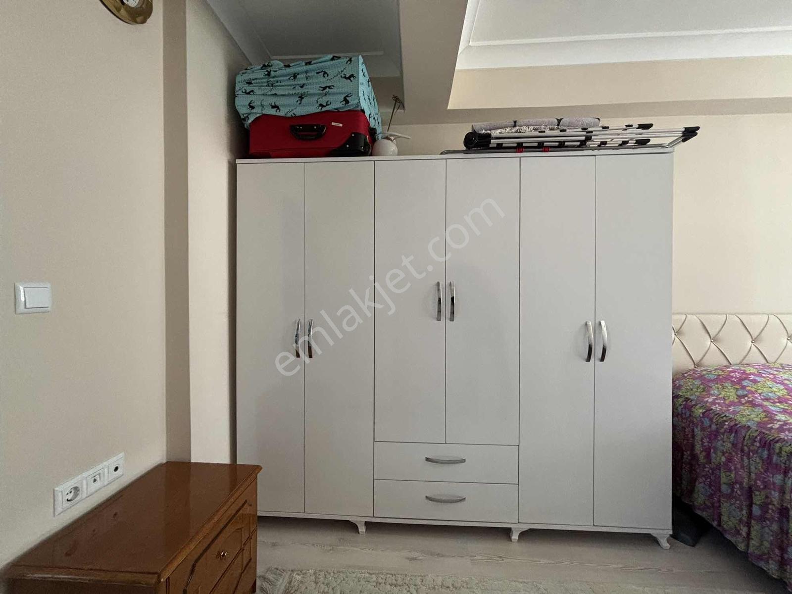 Eker'den Dilek Caddesi Yakını Geniş Eşyalı 2+0 Satılık Daire — fotoğraf 25