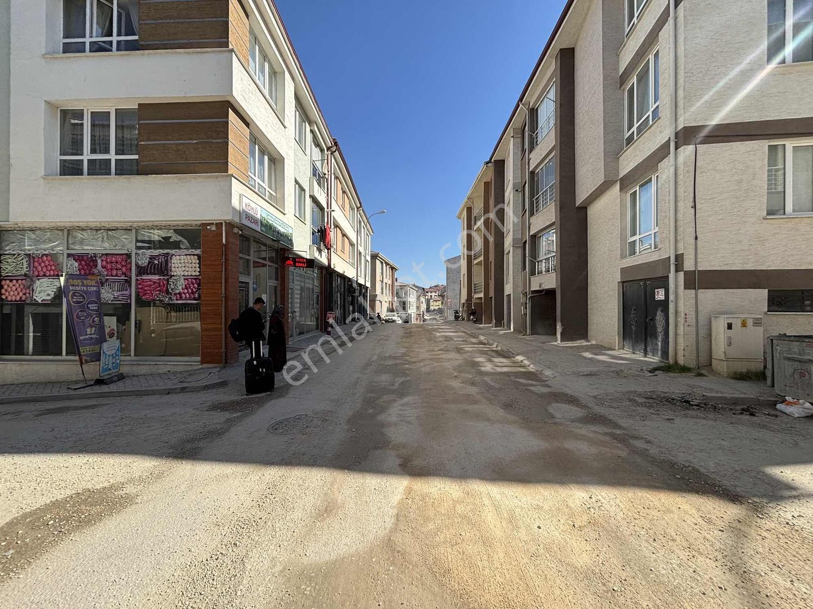 Eker'den Dilek Caddesi Yakını Geniş Eşyalı 2+0 Satılık Daire — fotoğraf 31