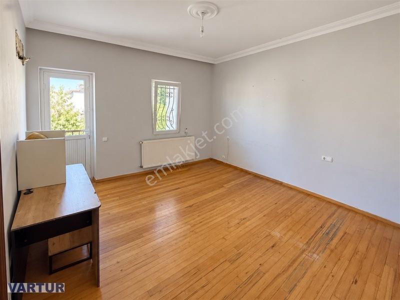 Sahilde Deniz Manzaralı 3+1 Satılık Dubleks Villa — fotoğraf 17