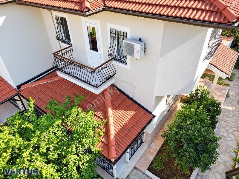 Sahilde Deniz Manzaralı 3+1 Satılık Dubleks Villa — fotoğraf 25
