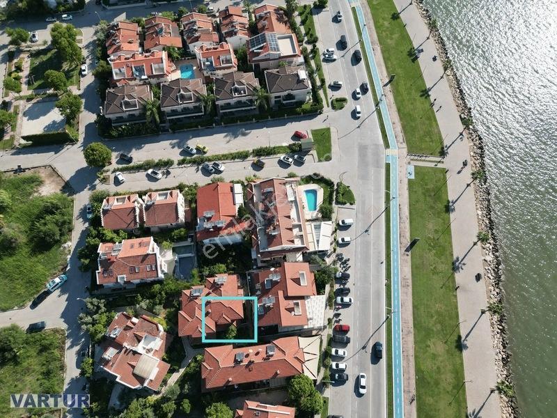 Sahilde Deniz Manzaralı 3+1 Satılık Dubleks Villa — fotoğraf 26