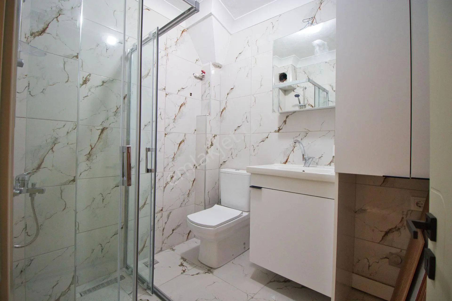 Aktif'ten Akçay Merkezde Satılık Ön Cephe Arakat Denize 300mt Full Yapılı 2+1 Daire — fotoğraf 22