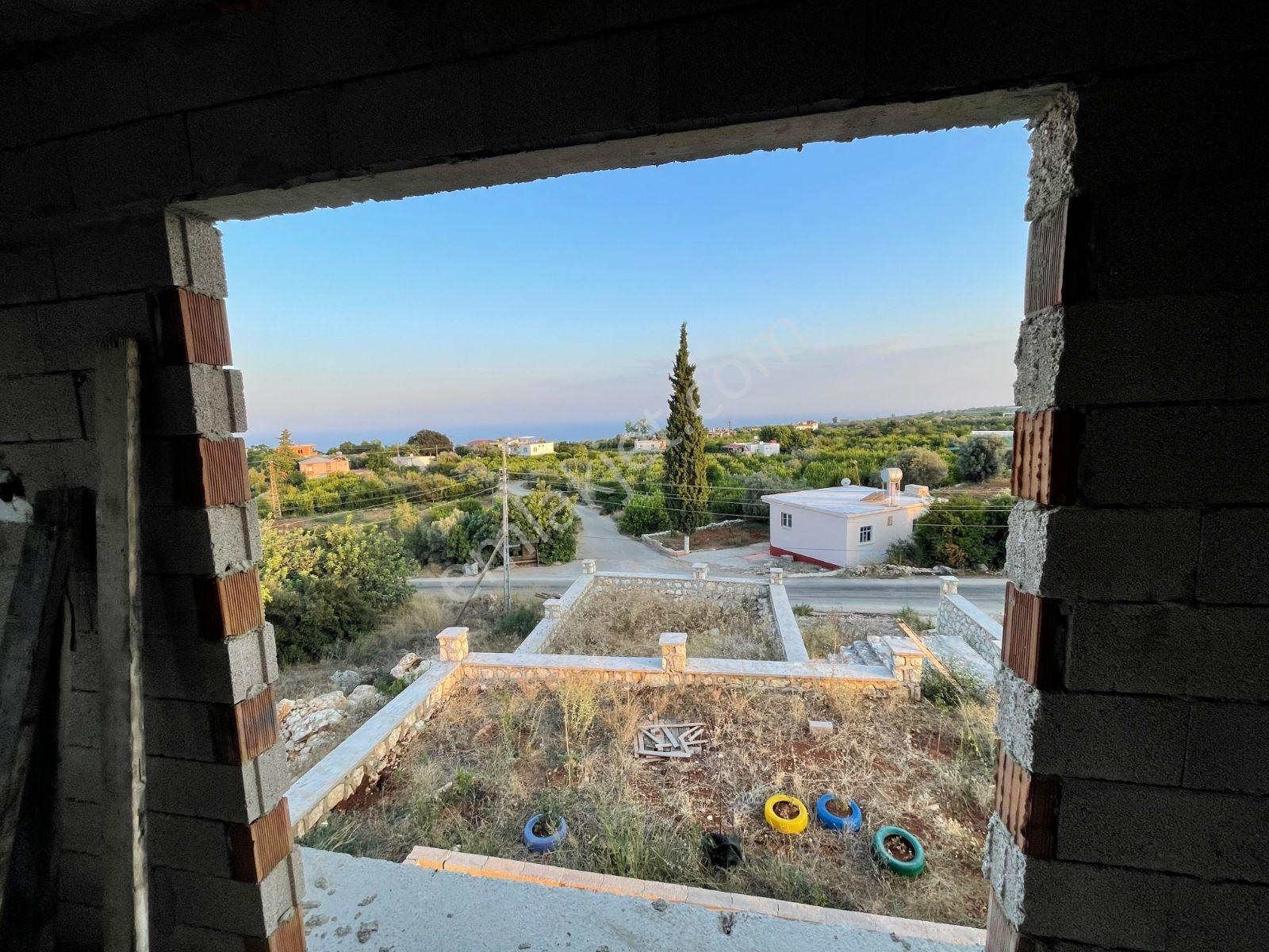 Uğur Emlak'tan Batısandal'da Satılık 3 Katlı Büyük Arsalı Villa — fotoğraf 6
