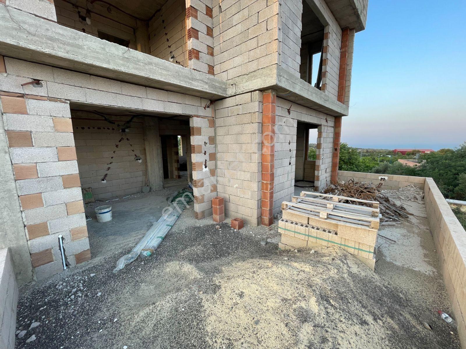 Uğur Emlak'tan Batısandal'da Satılık 3 Katlı Büyük Arsalı Villa — fotoğraf 20