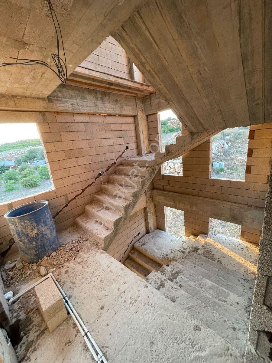 Uğur Emlak'tan Batısandal'da Satılık 3 Katlı Büyük Arsalı Villa — fotoğraf 29