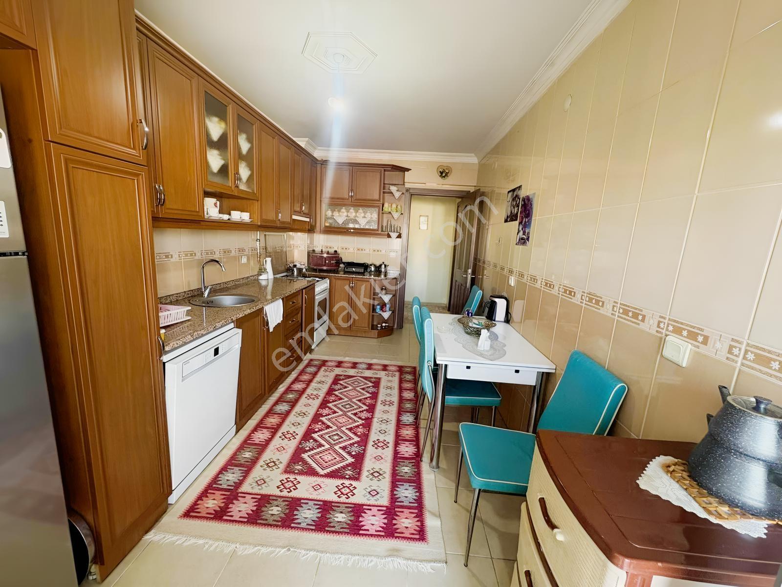 Akalın'dan Sevgi Mahallesi 3+1 Çift Cephe 4 Balkonlu — fotoğraf 4