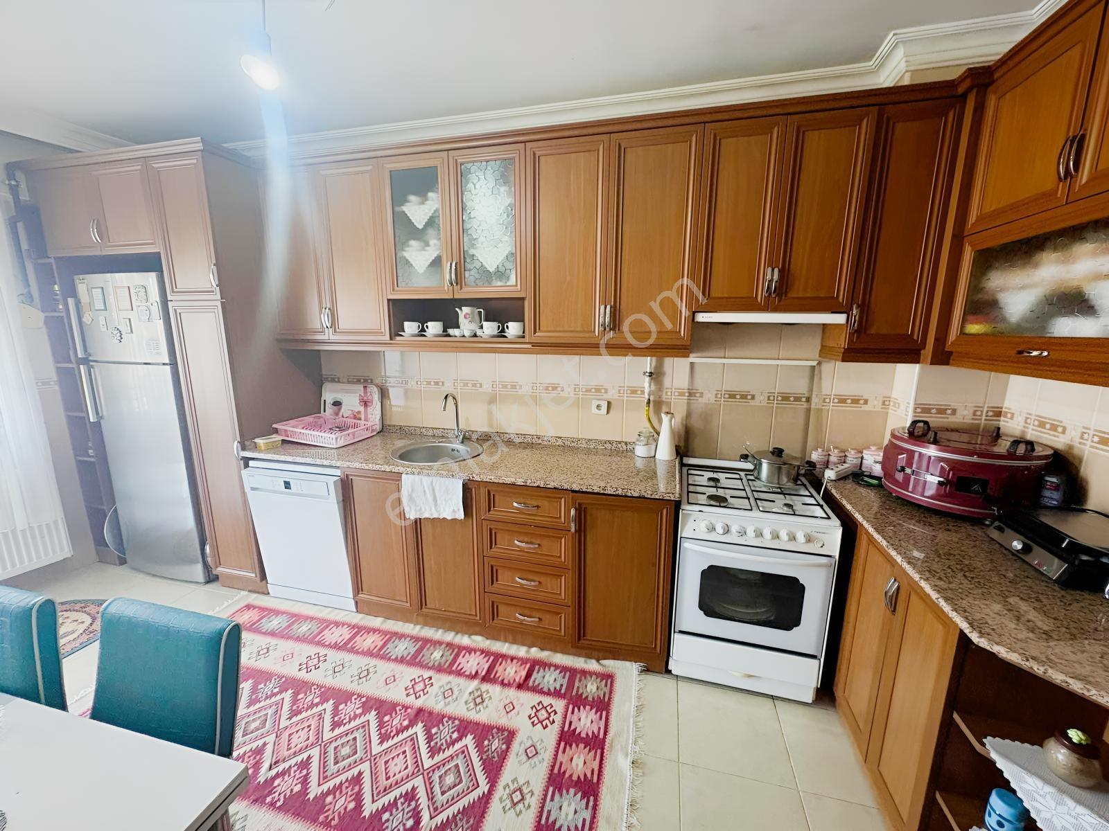 Akalın'dan Sevgi Mahallesi 3+1 Çift Cephe 4 Balkonlu — fotoğraf 5