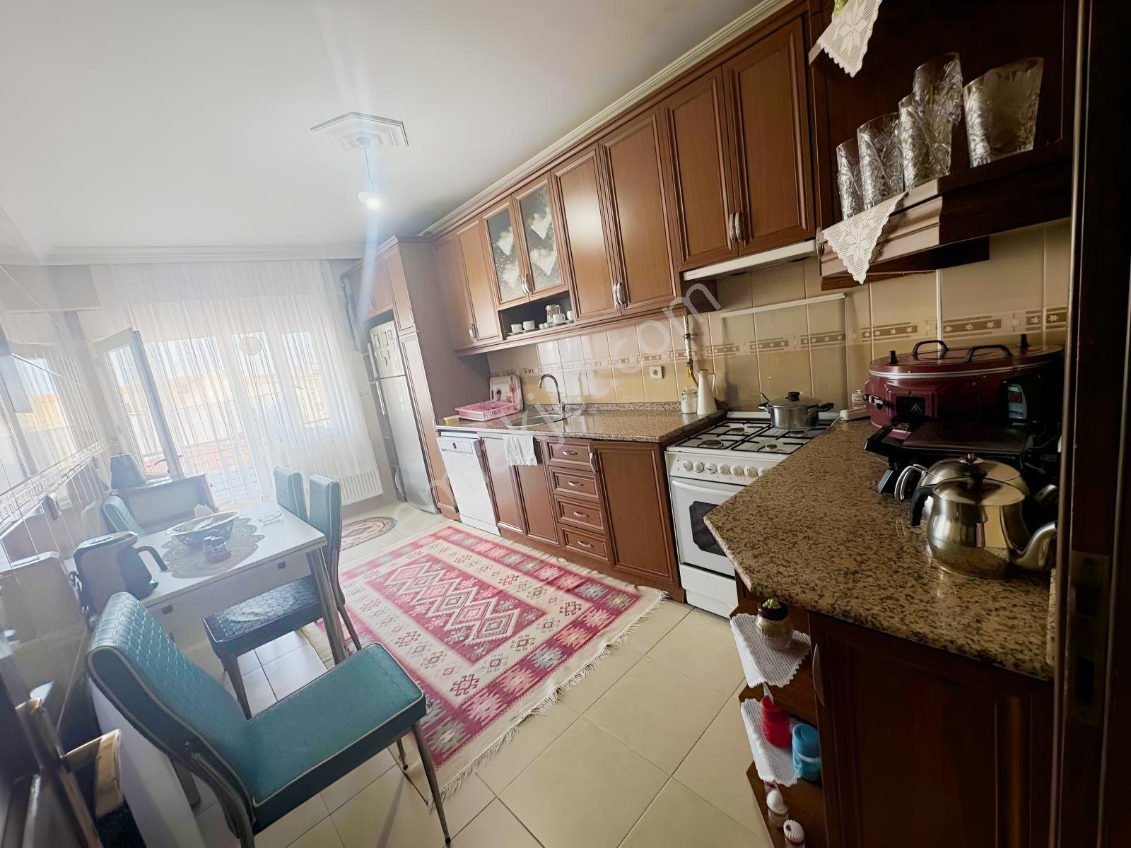 Akalın'dan Sevgi Mahallesi 3+1 Çift Cephe 4 Balkonlu — fotoğraf 7