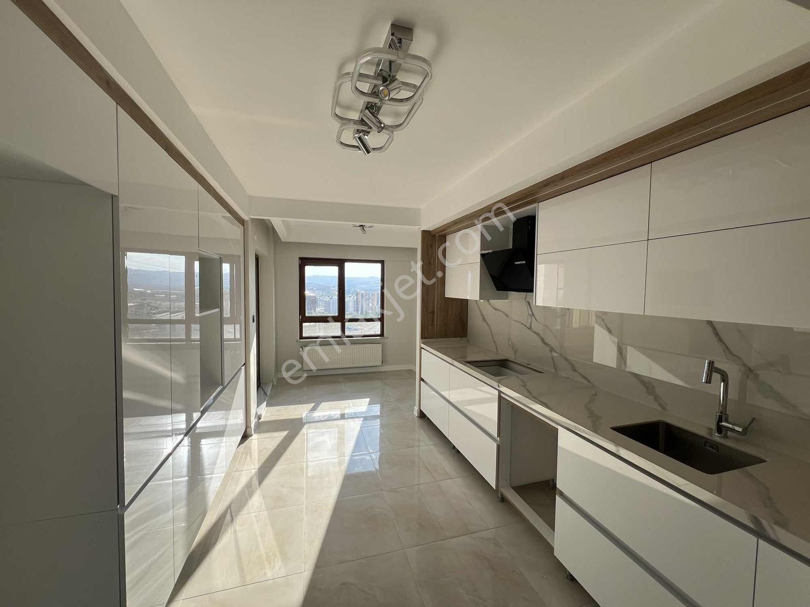 Özyalçın'dan Panorama Sitesinde 4+1 İçi Sıfır Yapılı Daire — fotoğraf 7