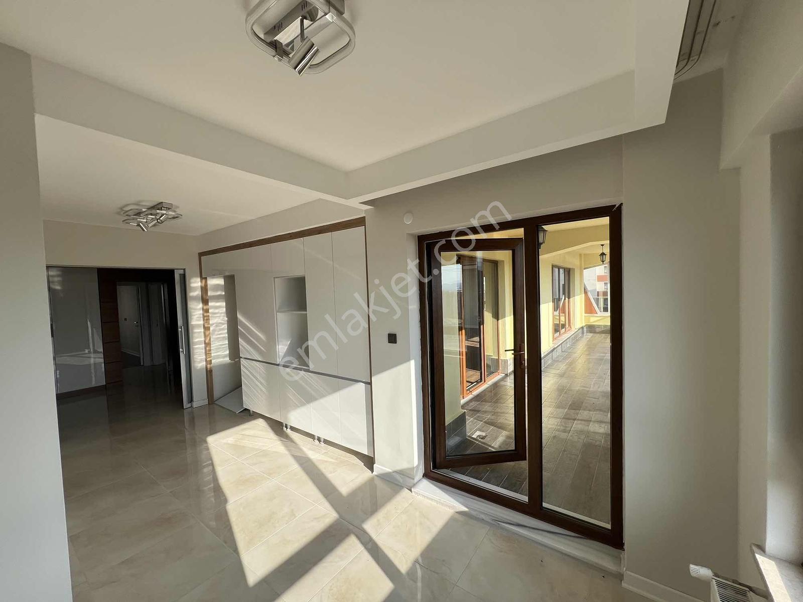 Özyalçın'dan Panorama Sitesinde 4+1 İçi Sıfır Yapılı Daire — fotoğraf 10