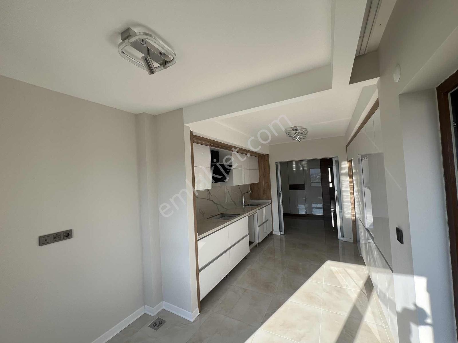 Özyalçın'dan Panorama Sitesinde 4+1 İçi Sıfır Yapılı Daire — fotoğraf 11