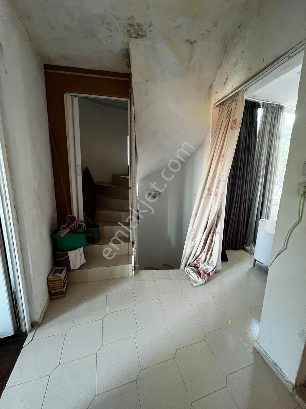 Kalabakda Sitede Deniz Manzaralı Teraslı Satılık Müstakil Villa — fotoğraf 9