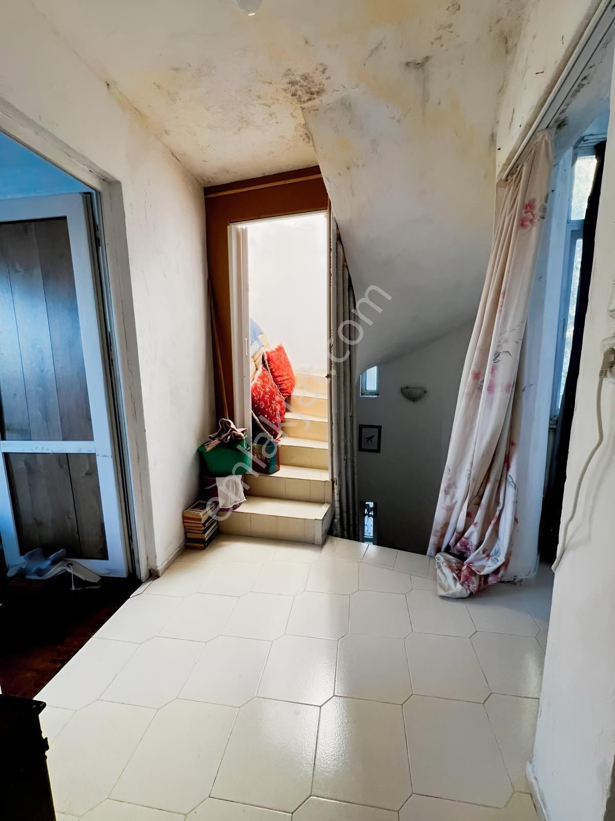 Kalabakda Sitede Deniz Manzaralı Teraslı Satılık Müstakil Villa — fotoğraf 12