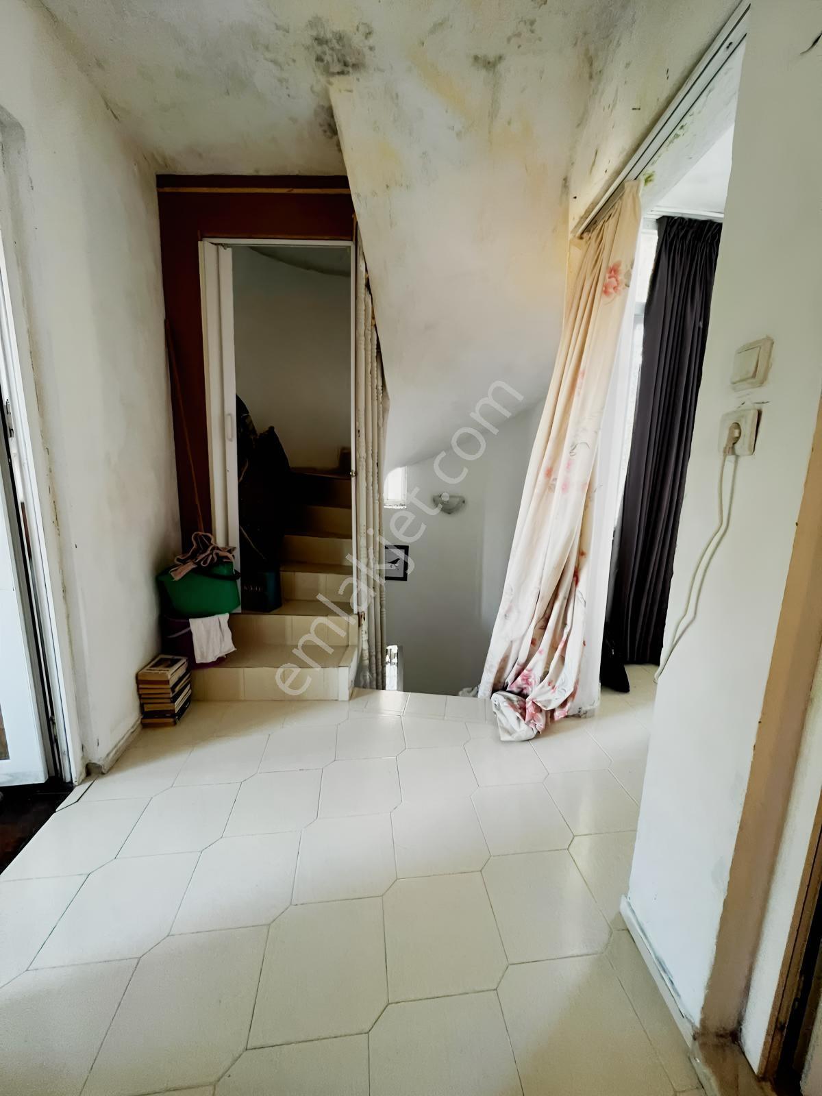 Kalabakda Sitede Deniz Manzaralı Teraslı Satılık Müstakil Villa — fotoğraf 13