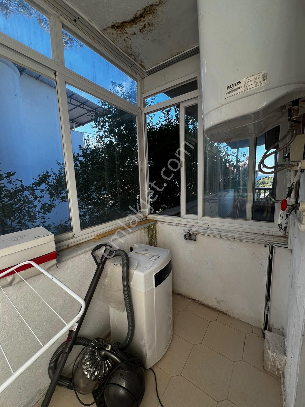 Kalabakda Sitede Deniz Manzaralı Teraslı Satılık Müstakil Villa — fotoğraf 23