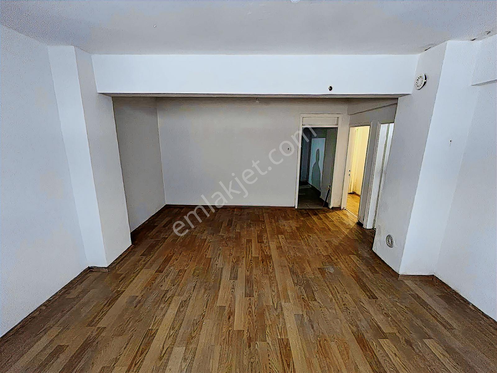Ana Cadde Üzeri Satılık 3+1 — fotoğraf 3