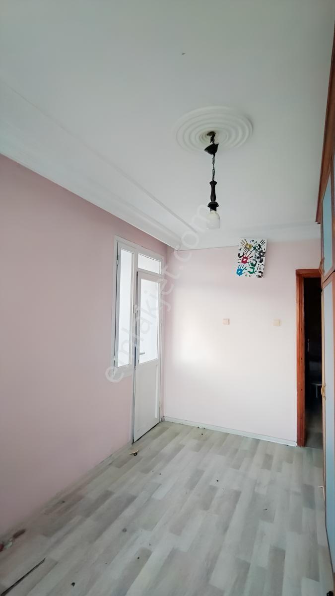 Adananın Merkezinde 3 Cephe 3 Balkonlu Geniş 3+1 Satılık Daire — fotoğraf 6