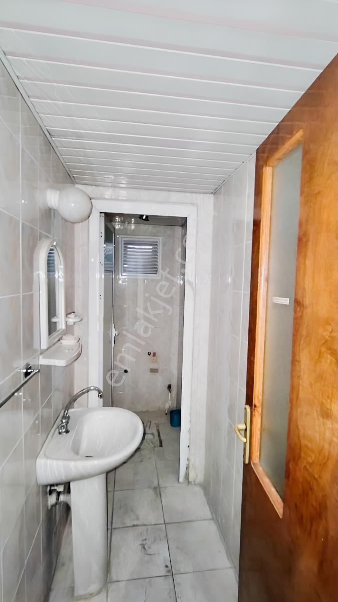 Adananın Merkezinde 3 Cephe 3 Balkonlu Geniş 3+1 Satılık Daire — fotoğraf 10