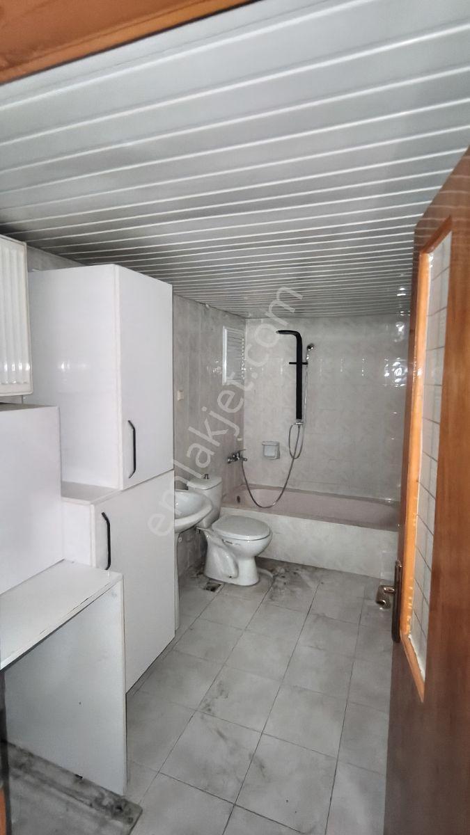 Adananın Merkezinde 3 Cephe 3 Balkonlu Geniş 3+1 Satılık Daire — fotoğraf 11