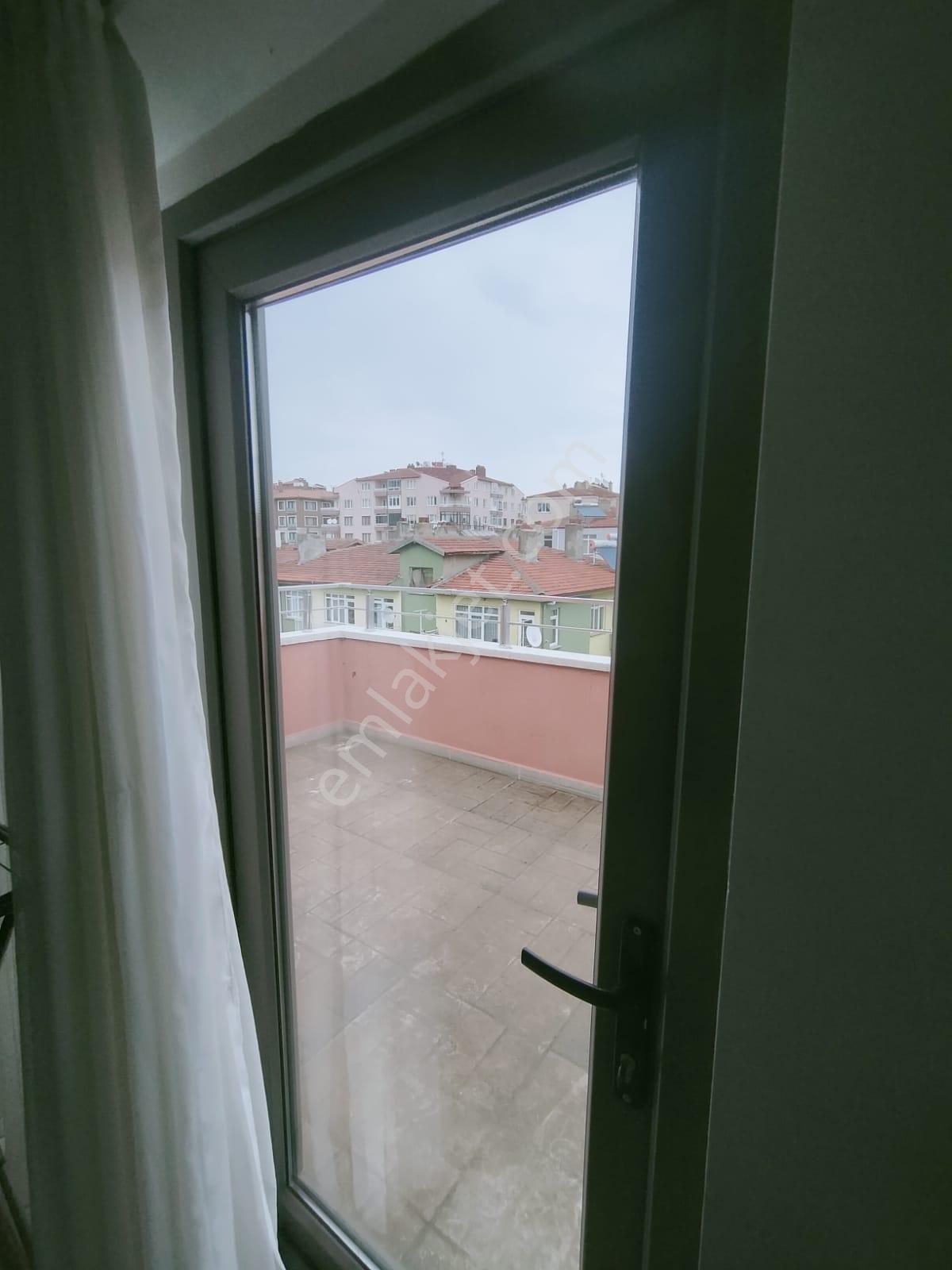 Afyon Tezcan Emlaktan 2+1 Eşyalı Dublex Daire Fiyat Düştü — fotoğraf 8