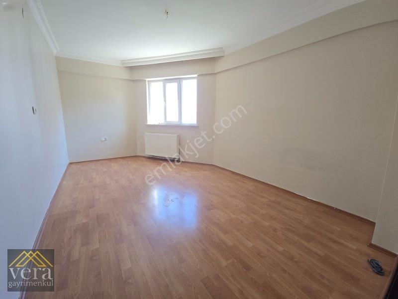 Kök Tapu...natoyoluna 2 Bina Ara Kat Güneydoğu Ön Cephe 3+1 — fotoğraf 19