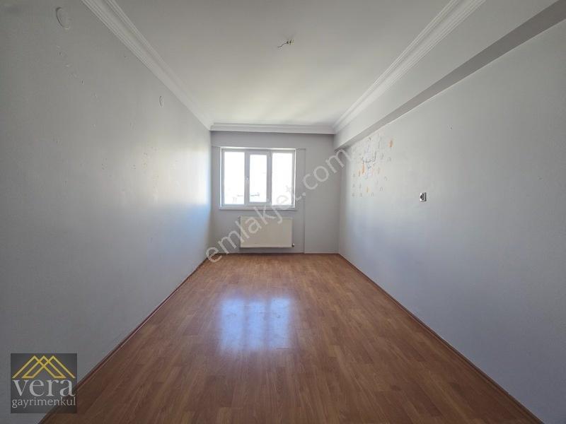 Kök Tapu...natoyoluna 2 Bina Ara Kat Güneydoğu Ön Cephe 3+1 — fotoğraf 26