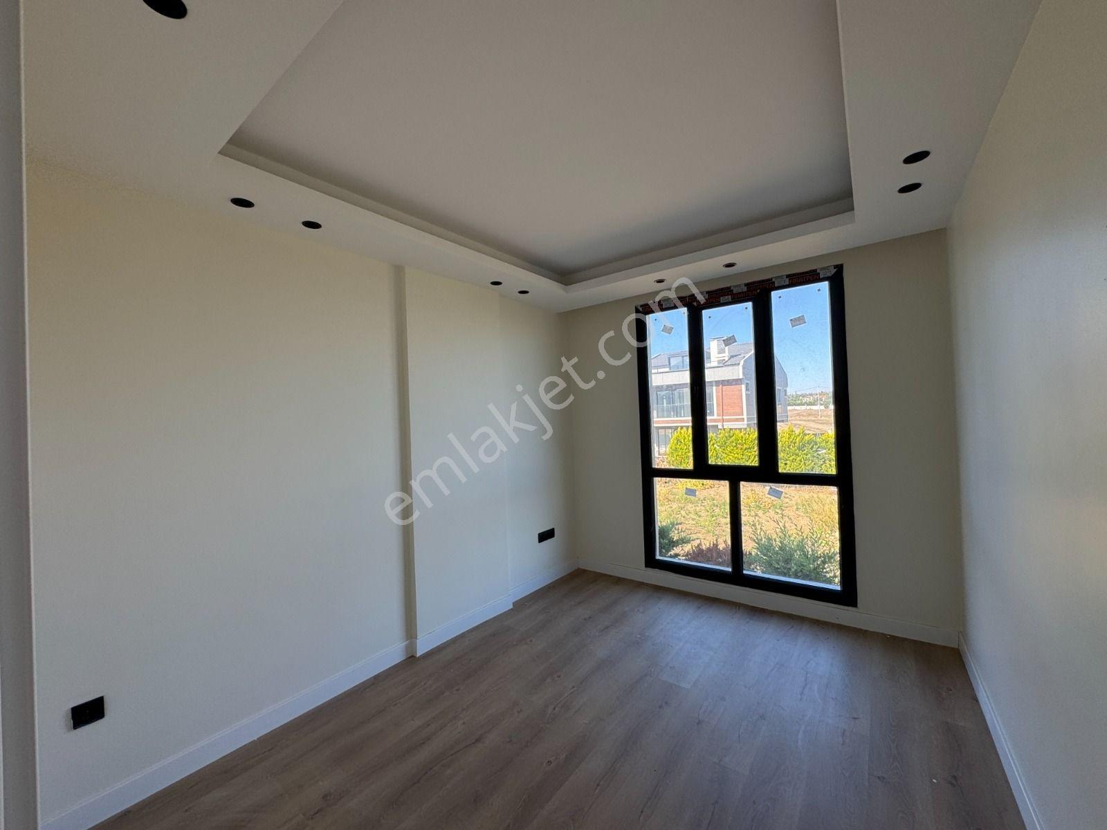 Silivri Selimpaşa Satılık 3+2 Villa — fotoğraf 7